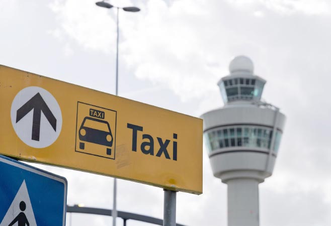 Transport options from Perth Airport to Perth city including train taxi and rideshare
