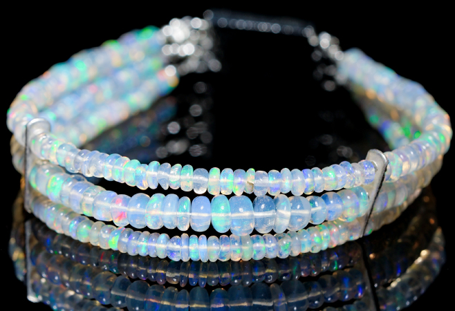 Australian Opal Jewelry: National Gemstone Treasures