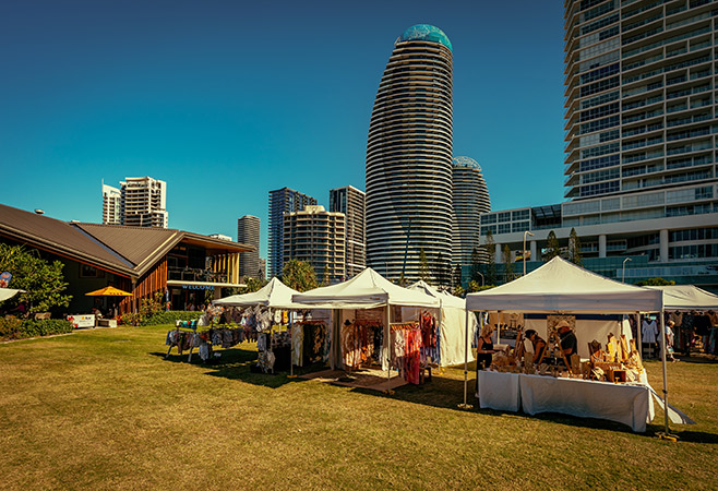 Adventure and Outdoor Activities: Active Romance