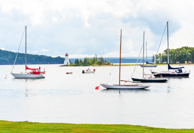 Bras d’Or Lake is Canada’s inland sea, a UNESCO Biosphere with calm waters, perfect for sailing and paddling, and a sanctuary for boaters.